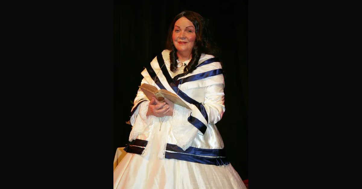 Lesley_Smith_is_George_Eliot_BID.jpg